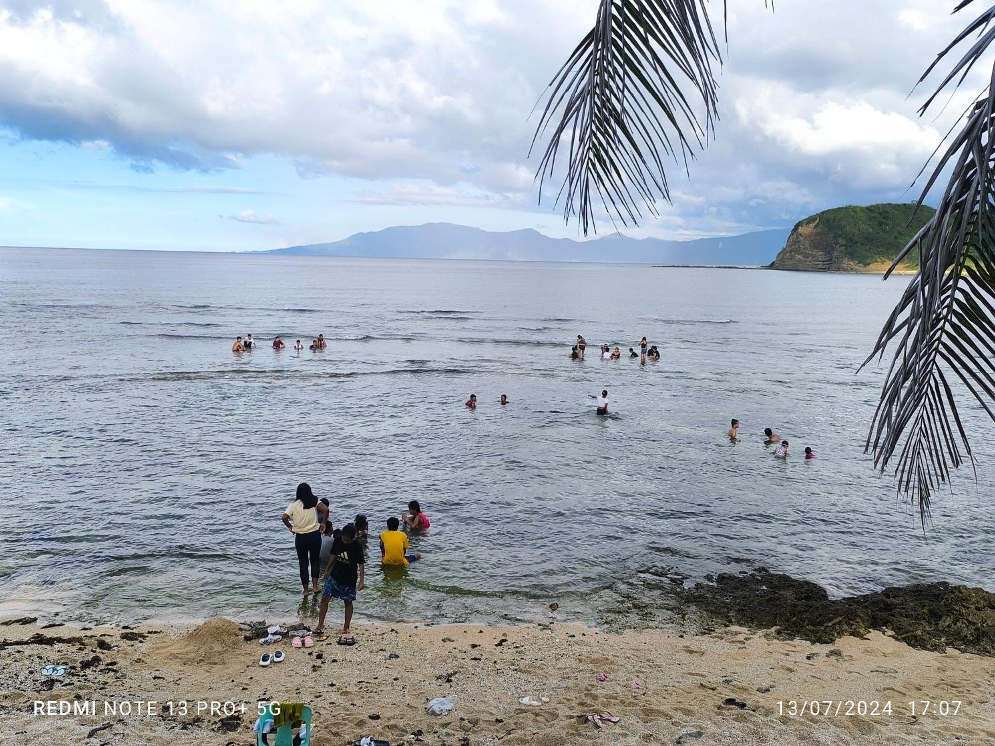 Jay Henry Transient Beach House, B Pagudpud, Blue Lagoon Beach Exterior photo